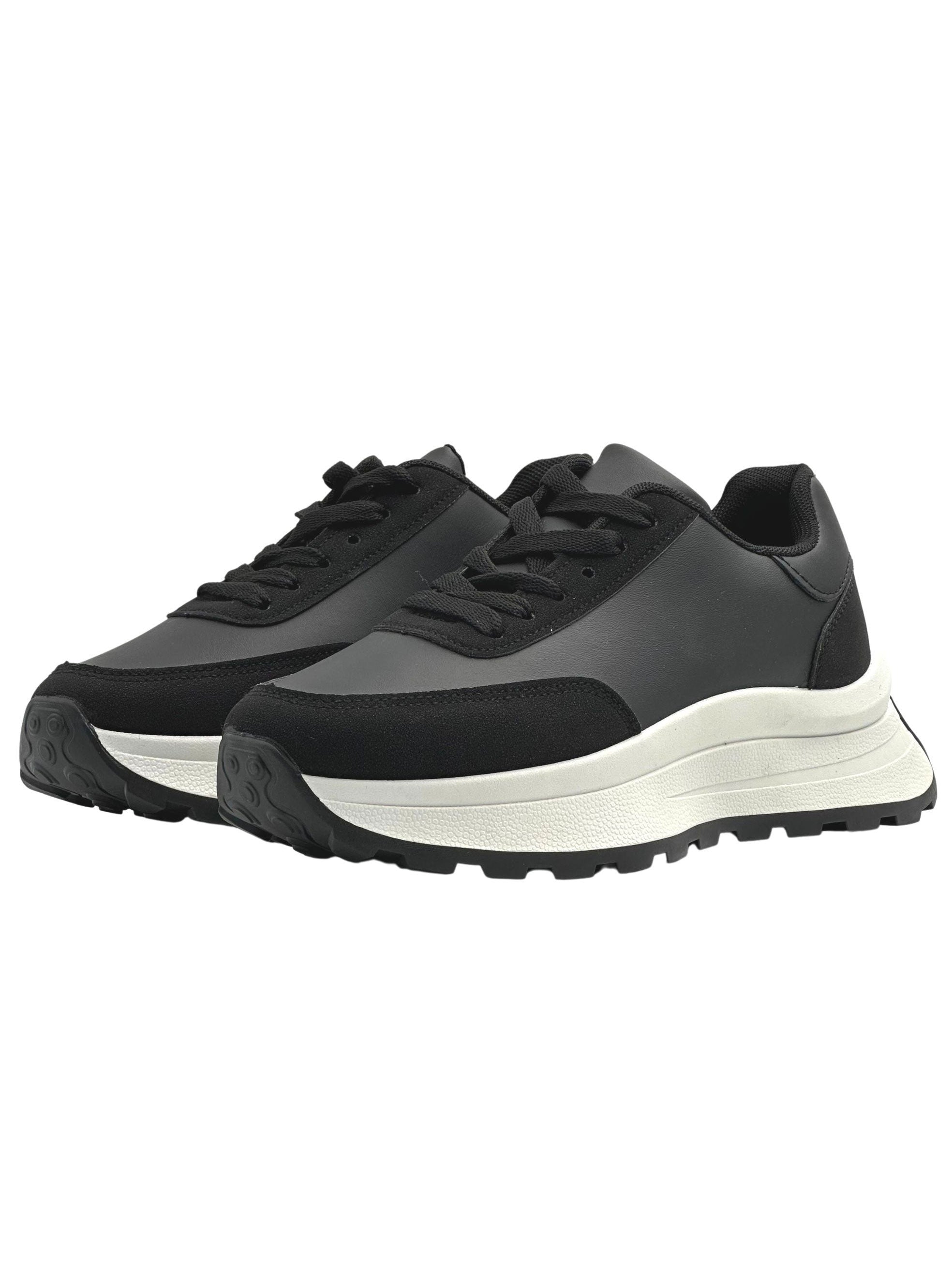 Eileen - Enfärgade sneakers med skosnöre